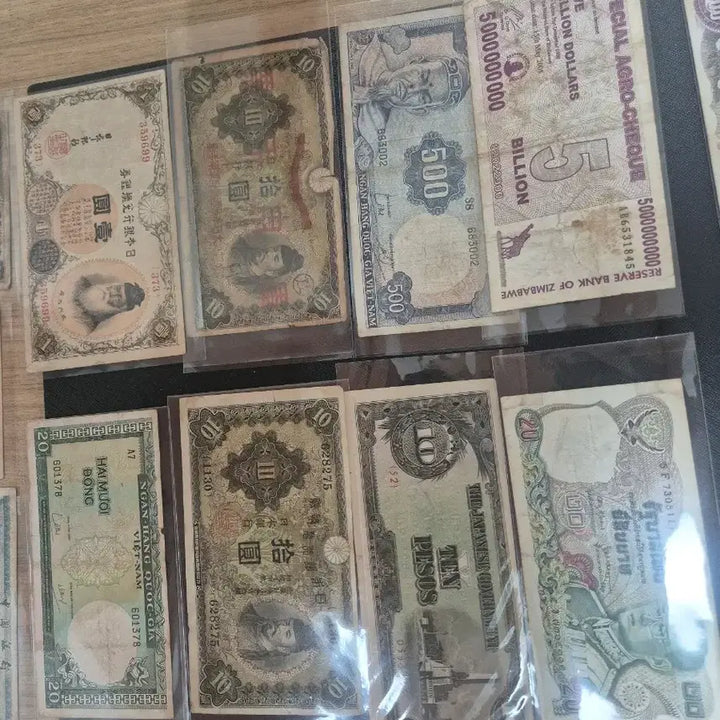 [BUNJANG] Collection of 18 Foreign Banknotes with Bonus Items / 외국 지폐 모음 18종 및 서비스(다섯번째 사진)
