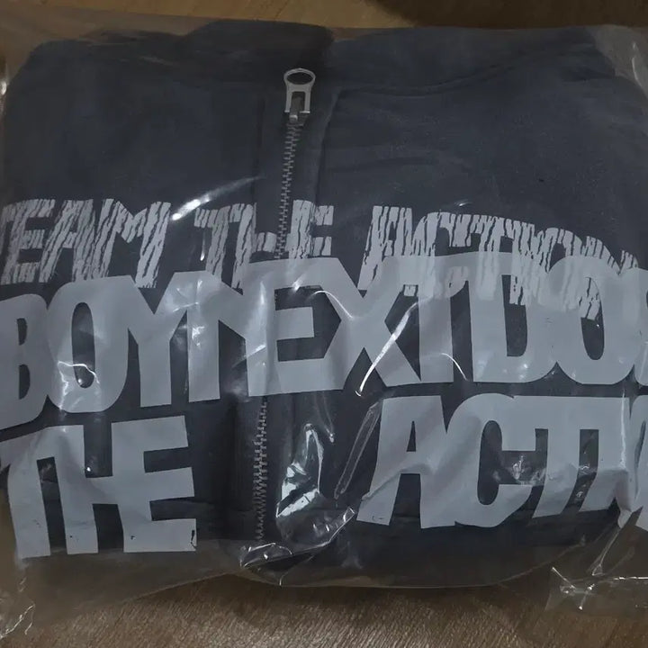 [BUNJANG] BOYNEXTDOOR The Action Hooded Zip-up Hoodie / 보이넥스트도어 디액션 후드집업