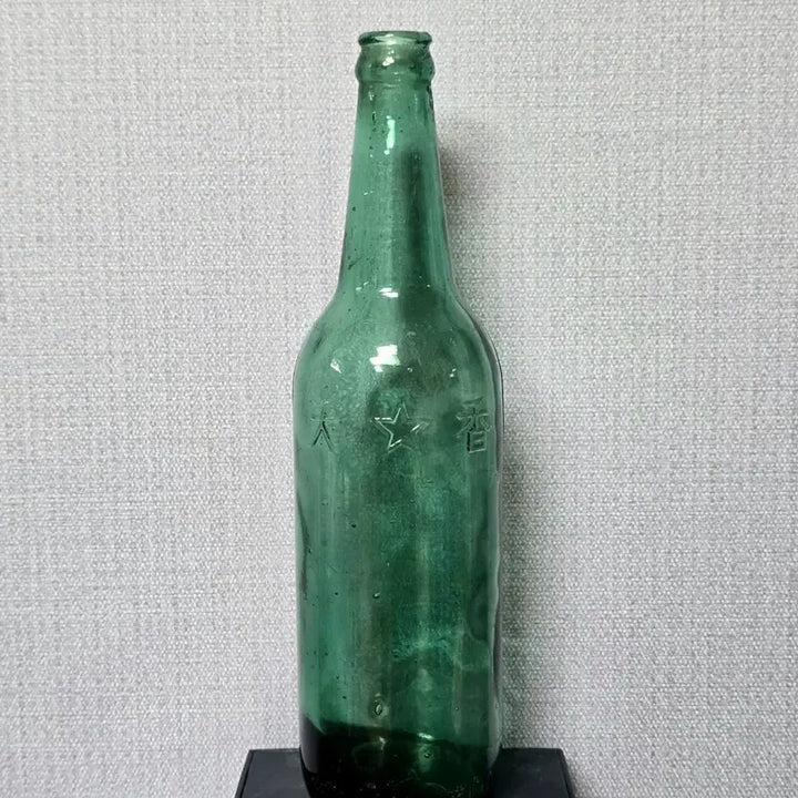 [BUNJANG] 1950s Cheonhyang Soju 4-Hop Blown Glass Bottle / 50년대 별표 천향소주 4홉 불어병