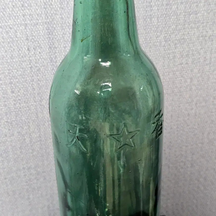 [BUNJANG] 1950s Cheonhyang Soju 4-Hop Blown Glass Bottle / 50년대 별표 천향소주 4홉 불어병