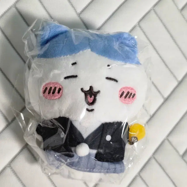 [BUNJANG] Chiikawa Hachware Lunar New Year Mascot Doll Keychain (Sealed) / 치이카와 하치와레 설날 신년 마스코트 인형 키링 미개봉