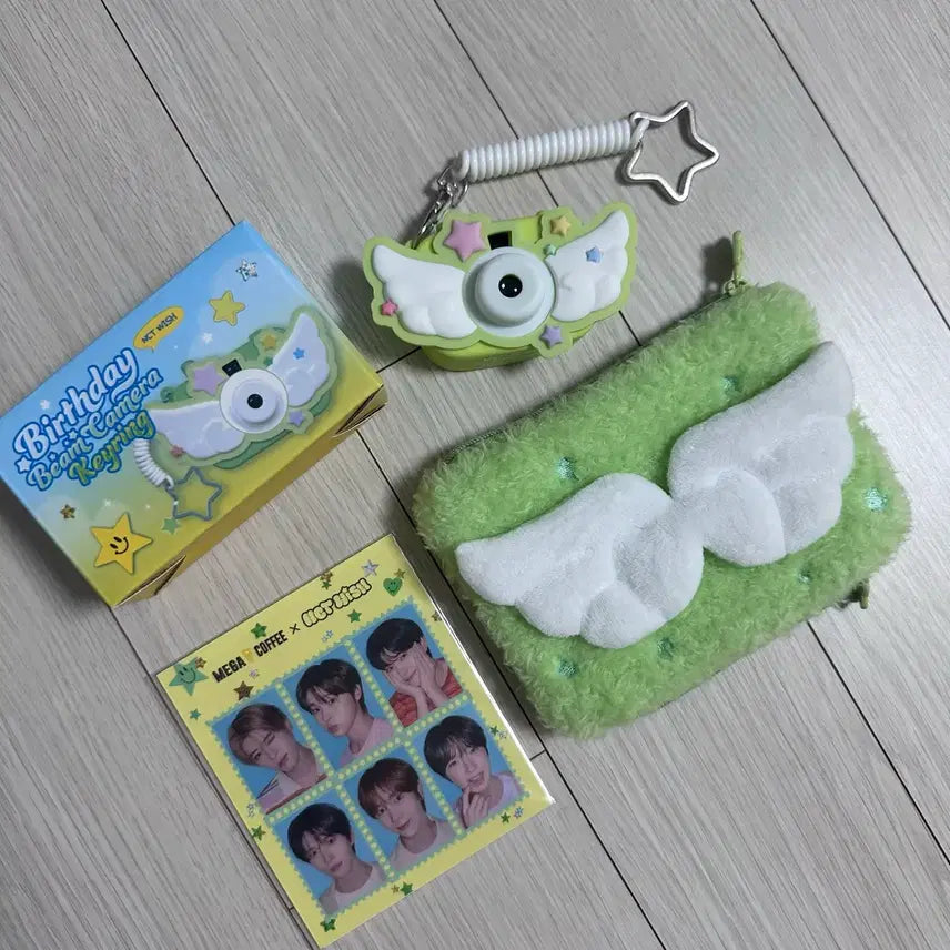 [BUNJANG] NCT WISH Mega Coffee Beam Camera Keychain + Seal Sticker + Pouch Bundle Set / 엔시티위시 메가커피 빔카메라 키링+씰스티커+파우치