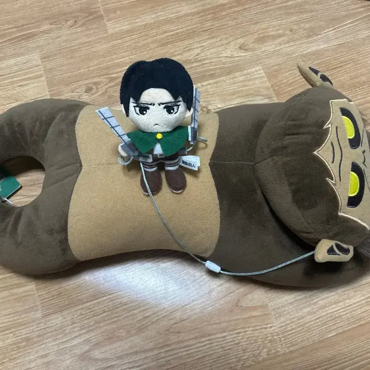 [SOLD OUT] 초희귀) 진격의거인 리바이 짐승거인 인형 유니버셜 2022 한정