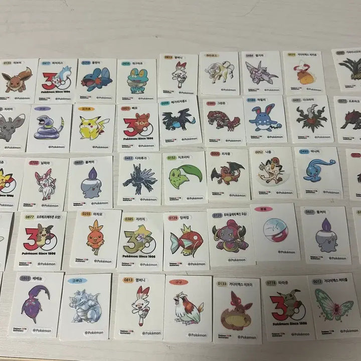 [BUNJANG] Pokemon Tteuboseal Bundle (45 pcs) / 포켓몬 카드 띠부씰 일괄 판매 (45개)