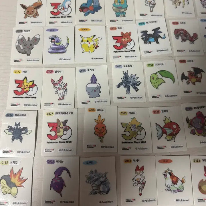 [BUNJANG] Pokemon Tteuboseal Bundle (45 pcs) / 포켓몬 카드 띠부씰 일괄 판매 (45개)