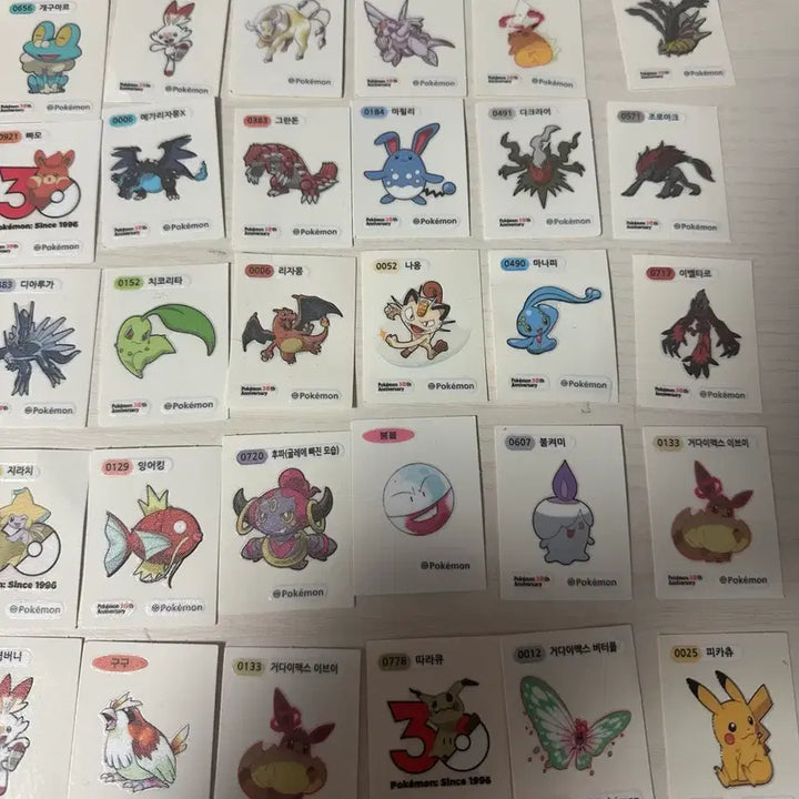 [BUNJANG] Pokemon Tteuboseal Bundle (45 pcs) / 포켓몬 카드 띠부씰 일괄 판매 (45개)