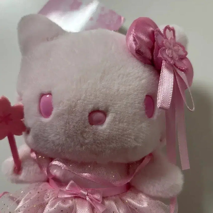 [BUNJANG] Sanrio 2026 Sakura Hello Kitty Mascot Doll Keychain / 산리오 2026 사쿠라 벚꽃 헬로키티 키티 마스코트 인형 키링 팝니다