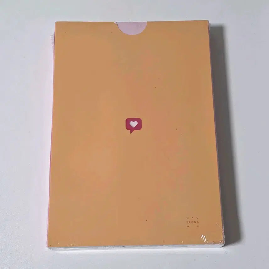 [BUNJANG] Ong Seong Wu Unsealed Photobook / 옹성우 포토북 미개봉 (공식 X)