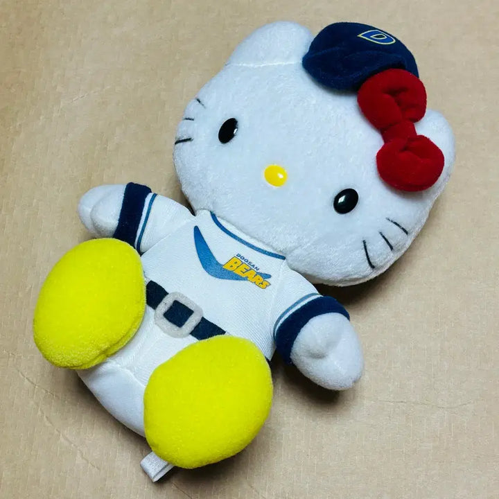 [BUNJANG] Doosan Bears Baseball Kitty Doll (Vintage) / 두산베어스 야구키티인형