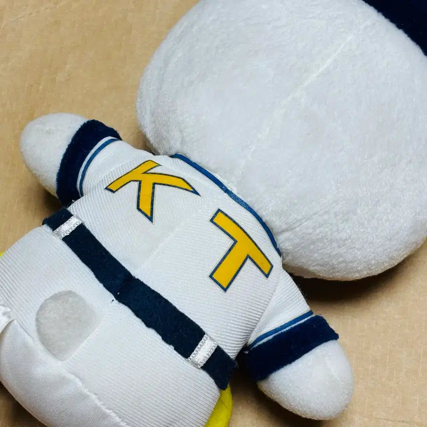 [BUNJANG] Doosan Bears Baseball Kitty Doll (Vintage) / 두산베어스 야구키티인형