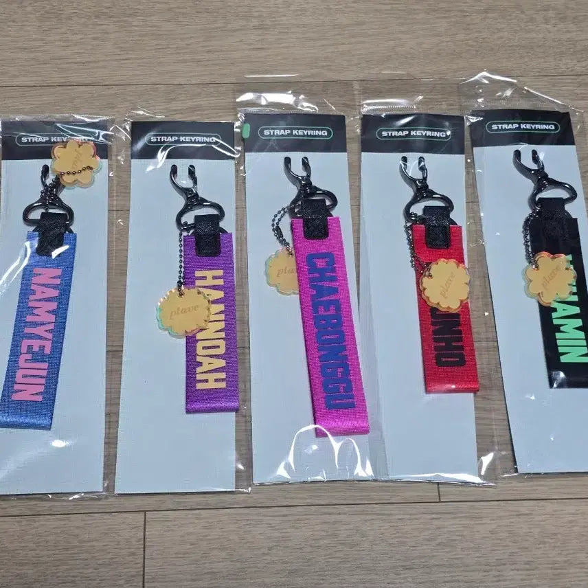[BUNJANG] PLAVE Yu Yeoreum Strap Bundle Set / 플레이브 육여름 스트랩 일괄 판매합니다