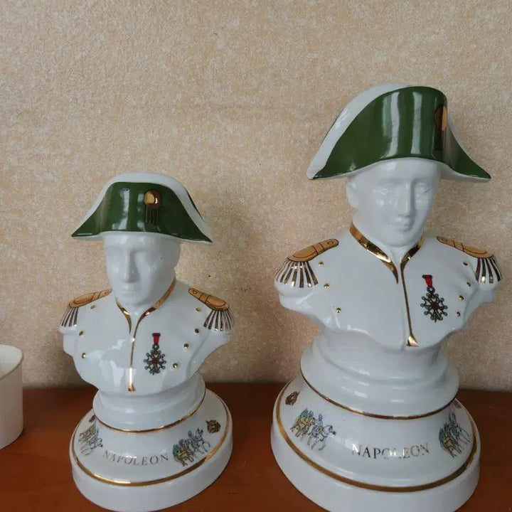 [BUNJANG] Napoleon Porcelain Figurines (Set of 2) / 나폴레옹 도자기 2점