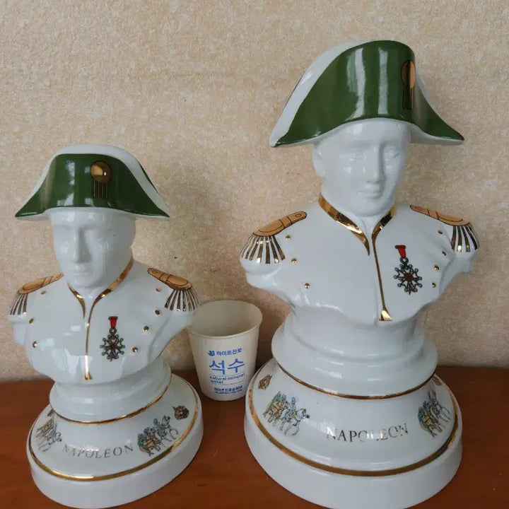 [BUNJANG] Napoleon Porcelain Figurines (Set of 2) / 나폴레옹 도자기 2점