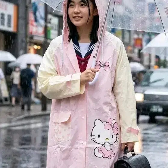 [BUNJANG] Hello Kitty Raincoat and Pouch Set / 헬로키티 우비+보관 파우치 세트 새상품