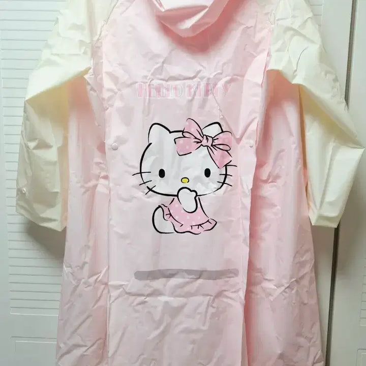 [BUNJANG] Hello Kitty Raincoat and Pouch Set / 헬로키티 우비+보관 파우치 세트 새상품