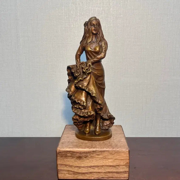 [BUNJANG] European East Bronze Flamenco Dancer Statue / 유럽 동브론즈 플라멩고 무희