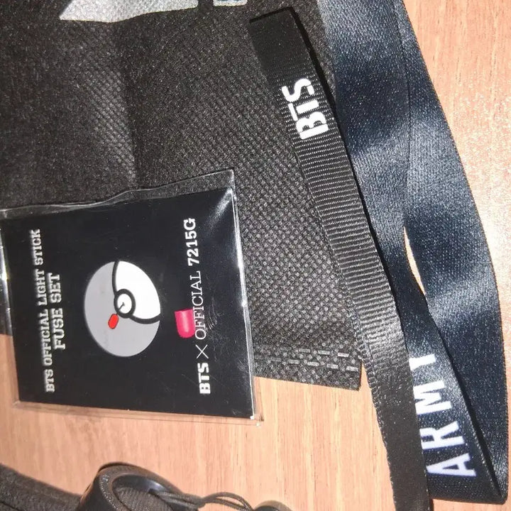 [BUNJANG] BTS Official Lightstick Ver. 1 &amp; Ver. 3 Bundle Set / BTS army bomb  방탄 공식 응원봉 ver 1 &amp;ver 3