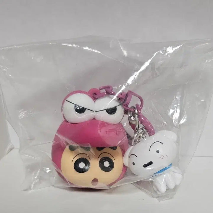 [BUNJANG] Crayon Shin-chan &amp; Shiro (White Dog) Keychain Set / 새제품) 짱구 + 흰둥이 / 2개 팝니다