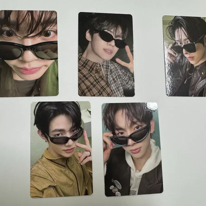 [BUNJANG] ZB1 and2ble Popup MD Bundle Set 5 Photocards (Zhang Hao, Han Yu Jin, Kim Gyu Vin, Ricky, Yoo Seung Eon) / 앤더블 팝업 MD 트레카 7만원 포카 and2ble 일괄 5장