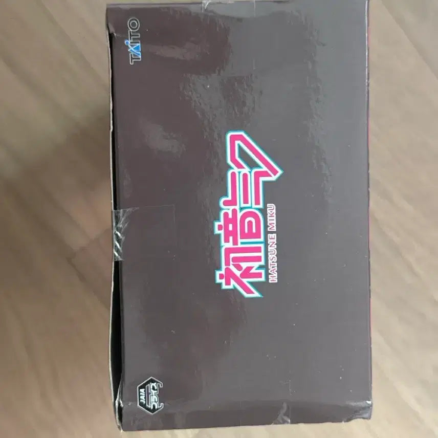 [BUNJANG] Taito Hatsune Miku Fashion Preppy Figure (Sealed) / [미개봉/새상품] 타이토 하츠네 미쿠 패션 프레피 피규어