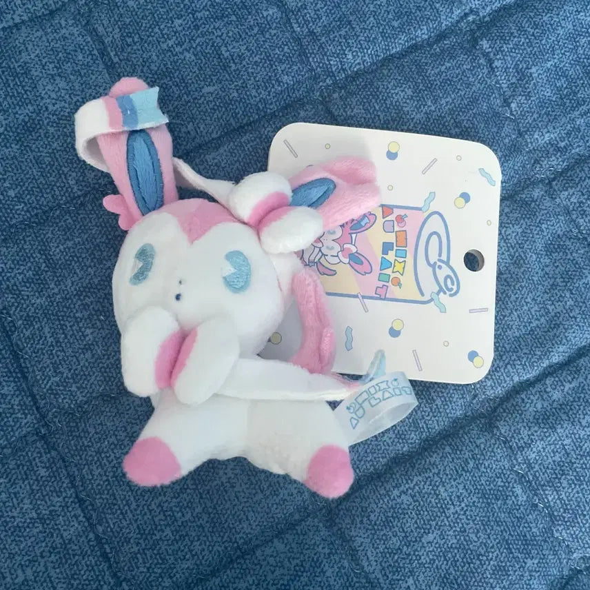 [BUNJANG] Pokemon Center Nymphia Fruity Milk Keychain Doll / 일본포센택) 믹스오레 후르츠밀 포켓몬 님피아 키링 인형