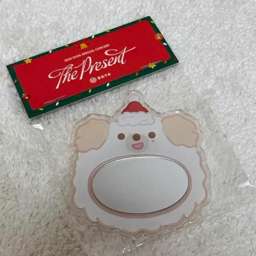 [BUNJANG] DAY6 Concert Made Gacha Coin Mirror (Sealed) / 데이식스 클콘 마데 가챠 돈 거울