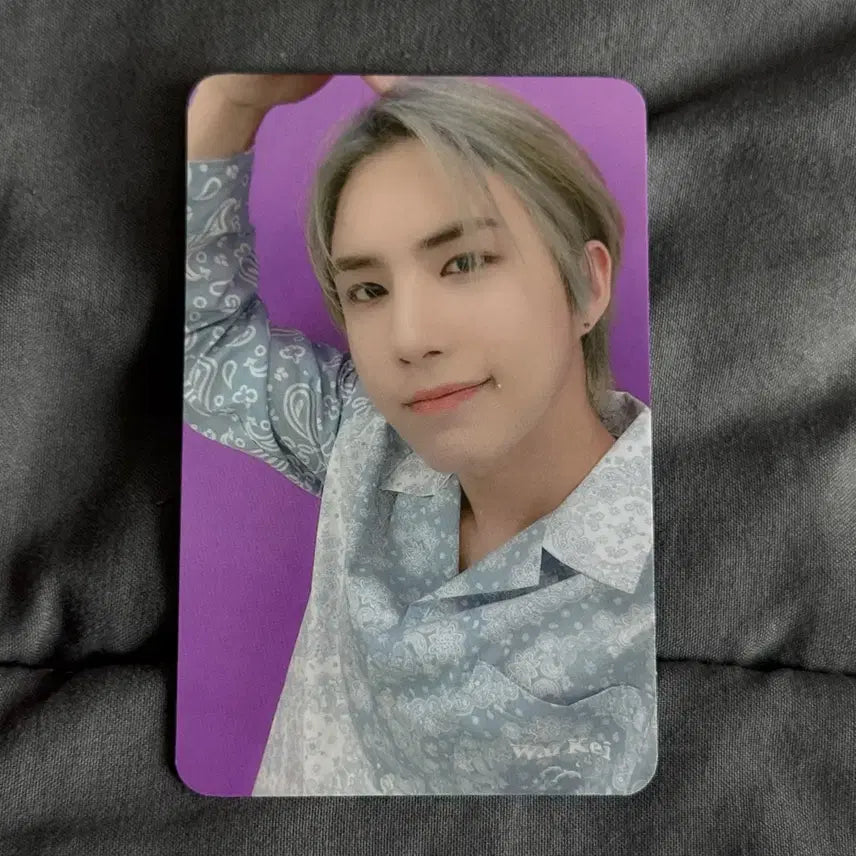[BUNJANG] A.C.E WOW Kim Byeongkwan Photocard / 에이스 와우 김세윤 응원봉 특전 포카