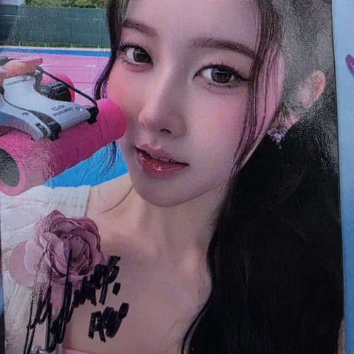 [BUNJANG] STAYC Signed Broadcast Photocard / 스테이씨  싸인 공방 포토카드 양도