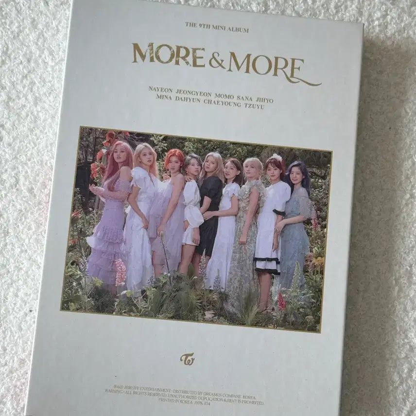 [BUNJANG] TWICE Mini Album Vol. 9 MORE &amp; MORE Photocard Set / 트와이스 MORE &amp; MORE 9집 미니앨범 / 포카포함