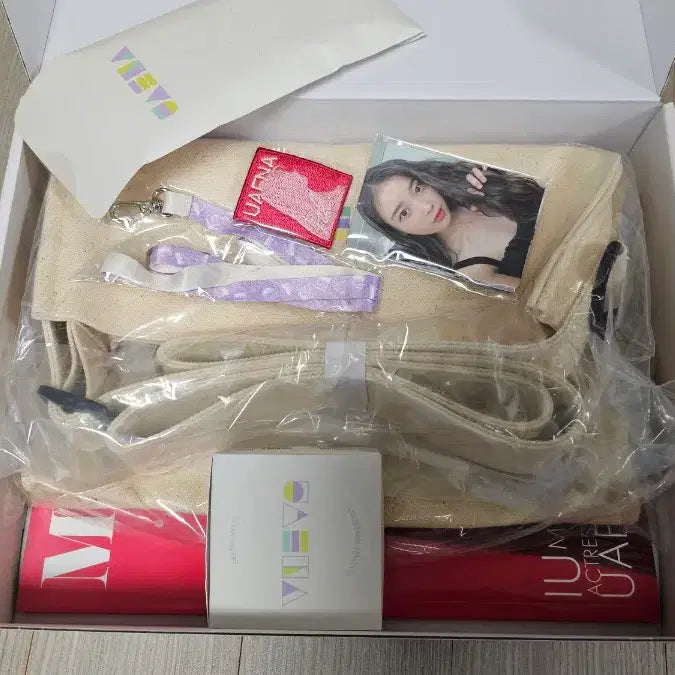 [BUNJANG] IU YooAena 4th Fanclub Kit / IU 아이유 유애나 4기 팬클럽 키트