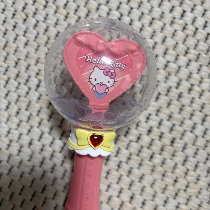 [BUNJANG] Hello Kitty Gacha Lightstick / 가챠 응원봉 헬로키티