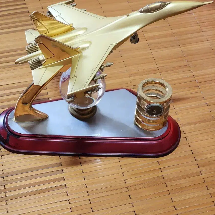 [BUNJANG] Gold Sukhoi Su-27 Fighter Jet Model with Pen Holder / 수호이 su-27금색 전투기 모형 + 펜 홀더