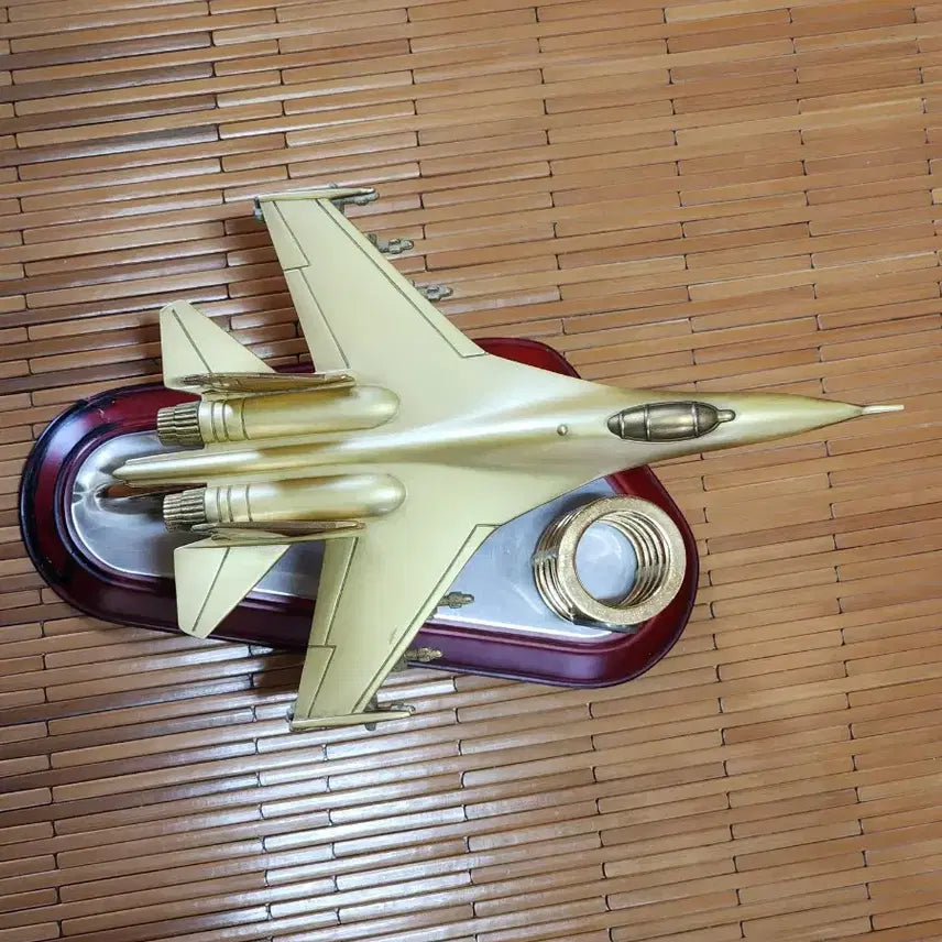[BUNJANG] Gold Sukhoi Su-27 Fighter Jet Model with Pen Holder / 수호이 su-27금색 전투기 모형 + 펜 홀더