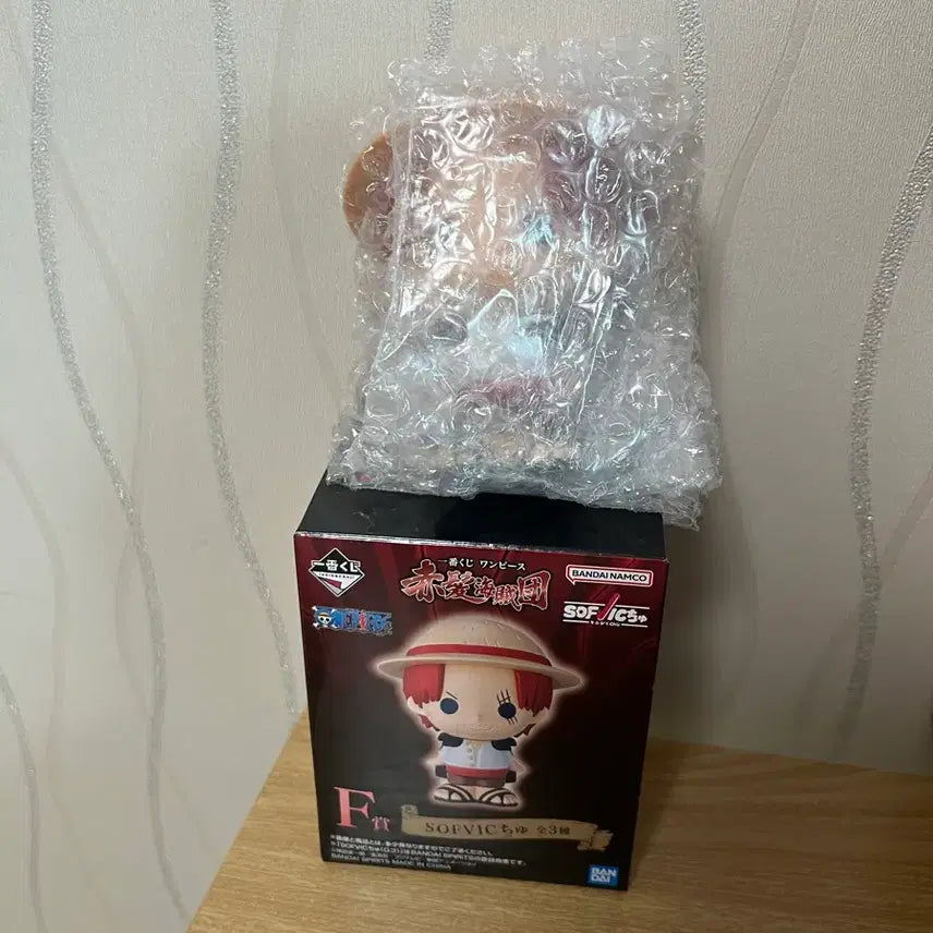 [BUNJANG] One Piece Red-Haired Pirates Sofubi Figure / 원피스 제일복권 빨간머리 해적단 소프비 피규어 팝니다.