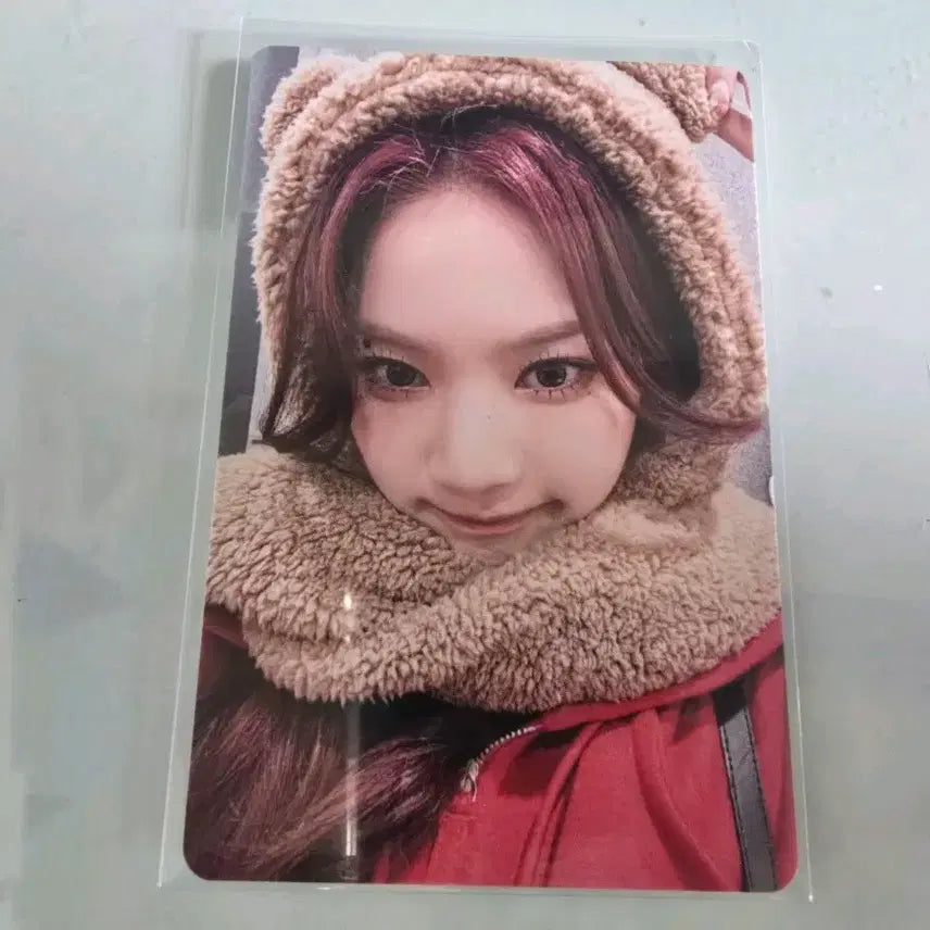 [BUNJANG] STAYC Weverse Lucky Draw AiSA Photocard / 스테이씨 미공포 (아이사 포토카드, 포카)