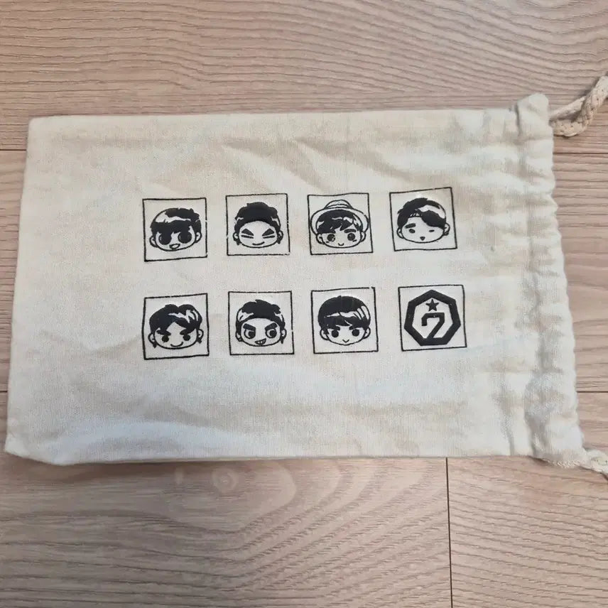 [BUNJANG] GOT7 Character Printing Pouch / 갓세븐 굿즈 파우치 7명 캐릭터 프린팅