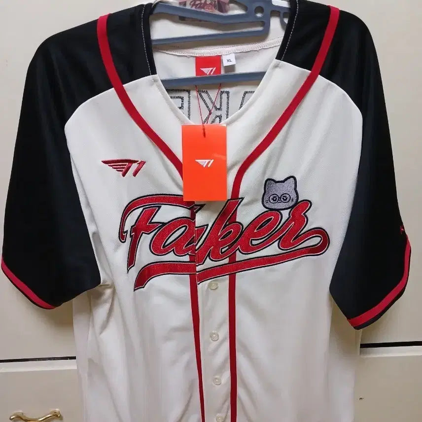 [BUNJANG] T1 Faker 2026 Birthday Limited Edition Uniform Set (XL) with Gym Sack &amp; Photocards / (세트 판매) T1 페이커 생일 유니폼XL+짐색+포토카드(2종) 팝니다