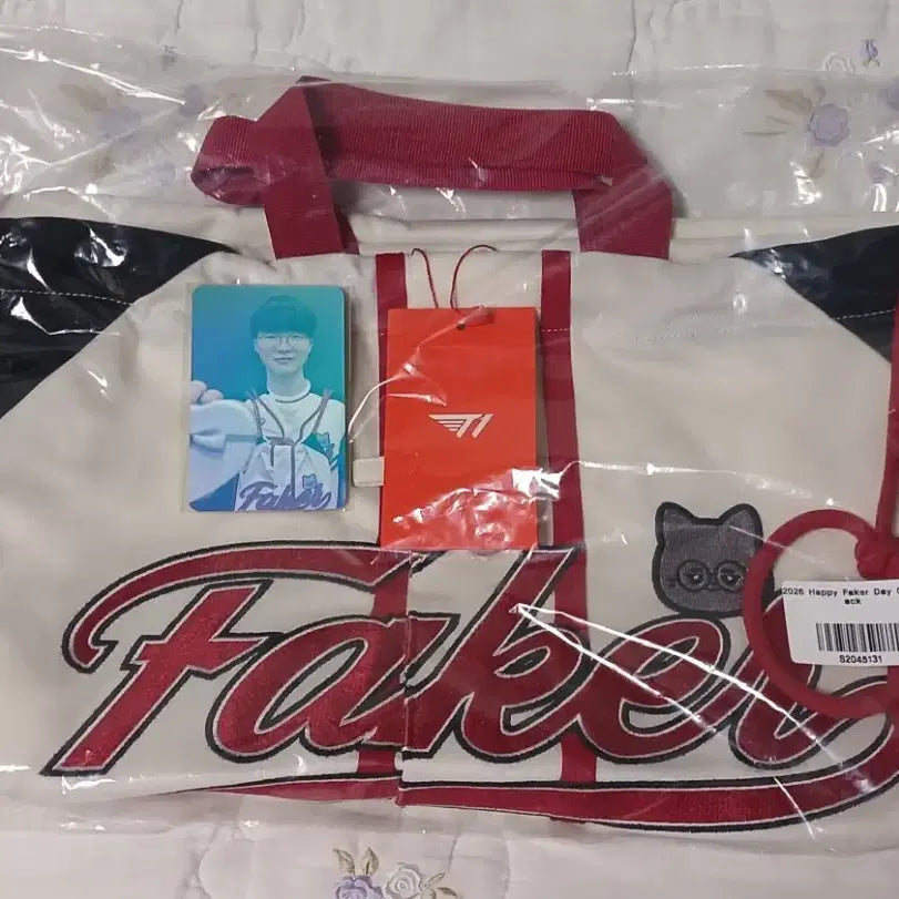 [BUNJANG] T1 Faker 2026 Birthday Limited Edition Uniform Set (XL) with Gym Sack &amp; Photocards / (세트 판매) T1 페이커 생일 유니폼XL+짐색+포토카드(2종) 팝니다