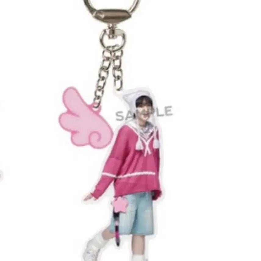 [BUNJANG] NCT Wish Sakuya Wing Keychain / 사쿠야 날개키링 엔시티위시 nct wish login