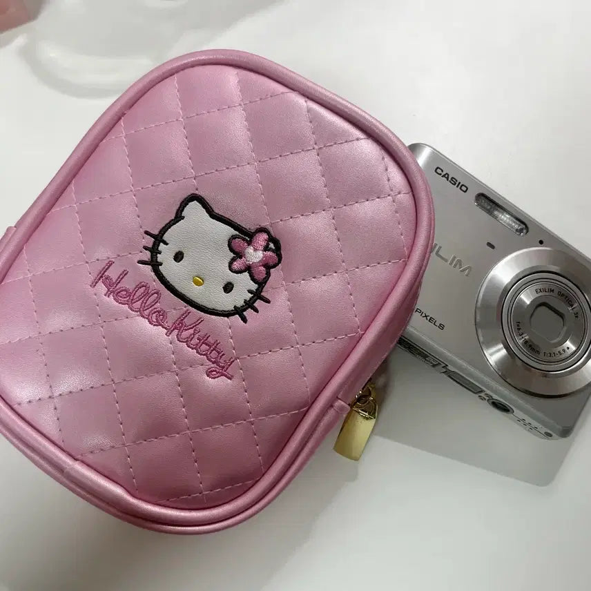 [BUNJANG] Hello Kitty Quilted Pouch (Sealed) / [미개봉] 키티 퀼트 파우치