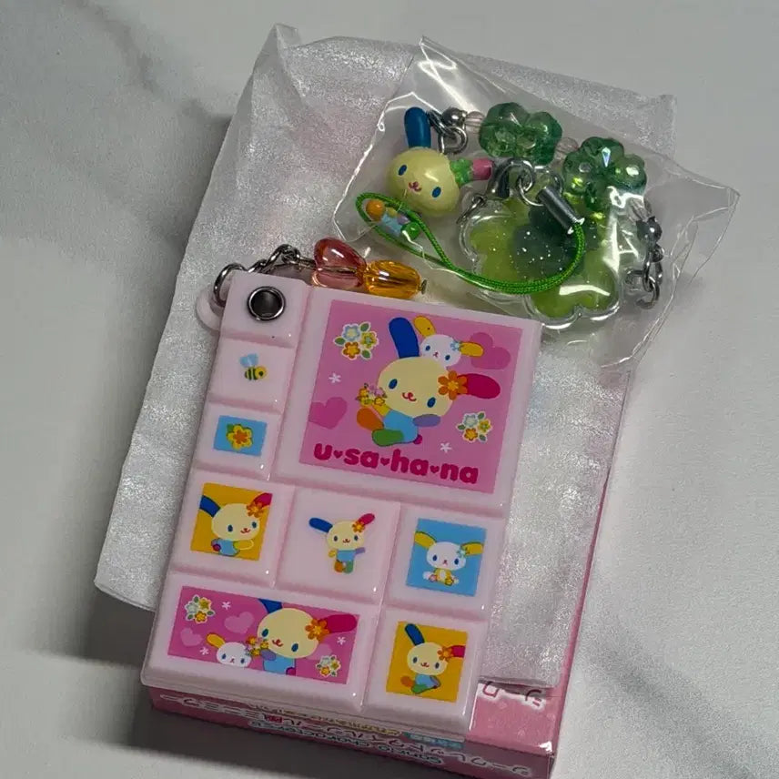 [BUNJANG] Sanrio Heisei Munekyun Usahana Clover Strap &amp; Tile-Style Mirror Bundle / 산리오 헤이세이 무네큥 우사하나 클로버 스트랩, 타일st거울 일괄