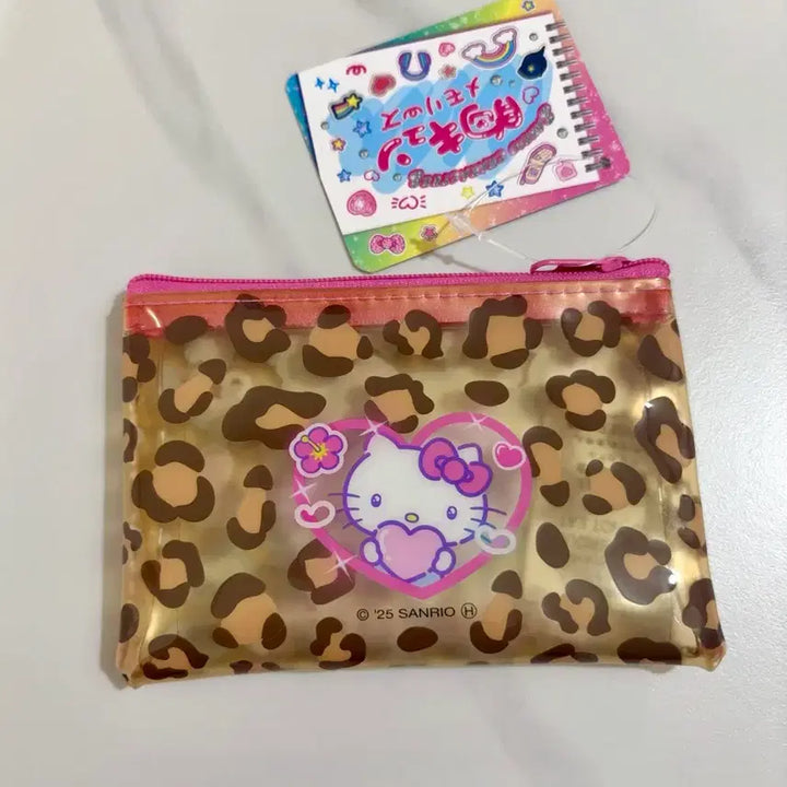 [BUNJANG] Sanrio Hello Kitty "Shimkung Memories" Leopard Pouch / 산리오 헬로키티 심쿵 메모리즈 레오파드 파우치 새상품