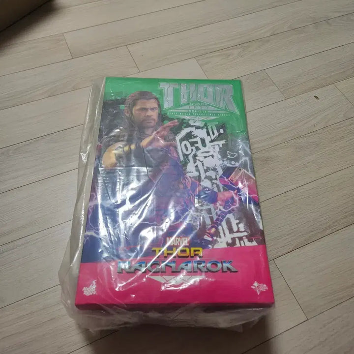 [BUNJANG] Hot Toys MMS417 Thor: Ragnarok Thor (Roadworn) Sixth Scale Figure / 핫토이 mms417 로드원토르 판매합니다
