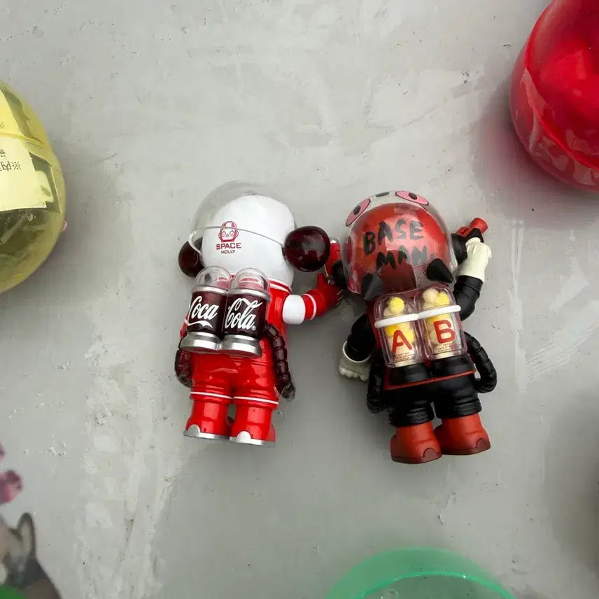 [BUNJANG] Molly Coca-Cola Gary Base Man Figure / 몰리 코카콜라 게리 베이스 맨