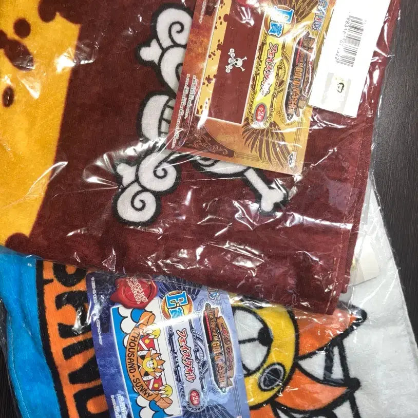 [BUNJANG] One Piece Thousand Sunny &amp; Gol D. Roger Jolly Roger Ichiban Kuji Towel E Prize Bundle / 급처) 원피스 써니호, 골드로저 제일복권 타올 수건 E상 일괄
