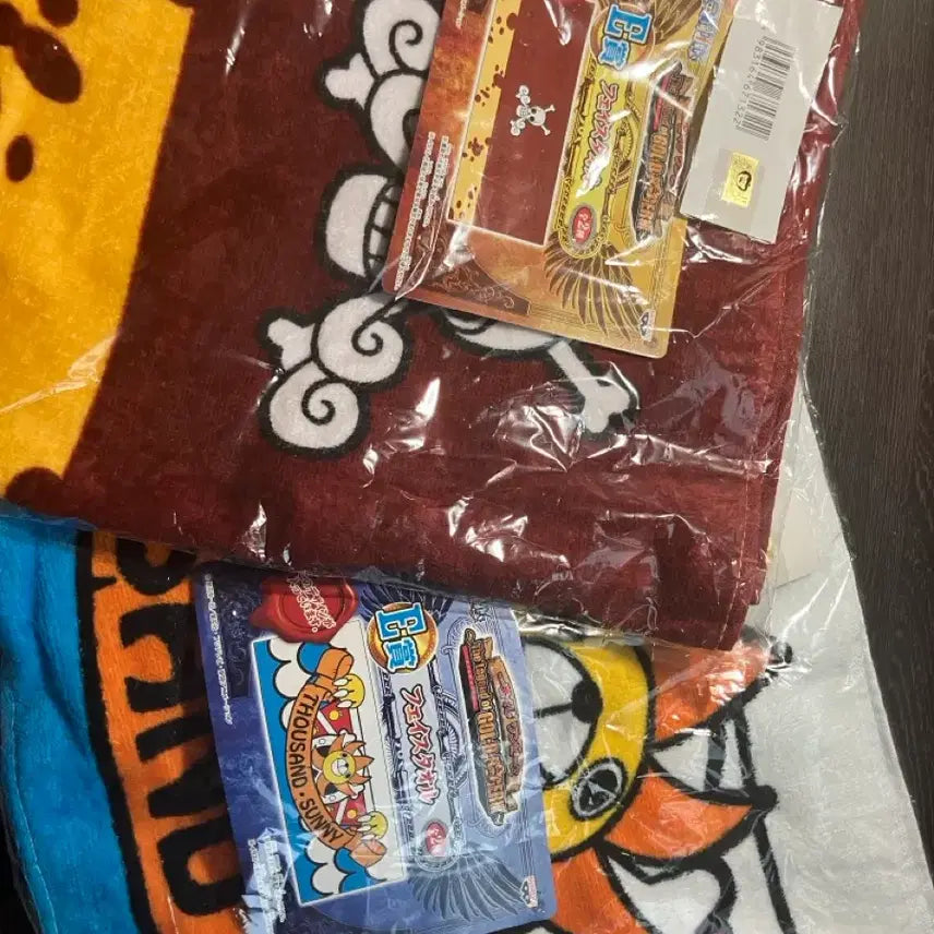 [BUNJANG] One Piece Thousand Sunny &amp; Gol D. Roger Jolly Roger Ichiban Kuji Towel E Prize Bundle / 급처) 원피스 써니호, 골드로저 제일복권 타올 수건 E상 일괄