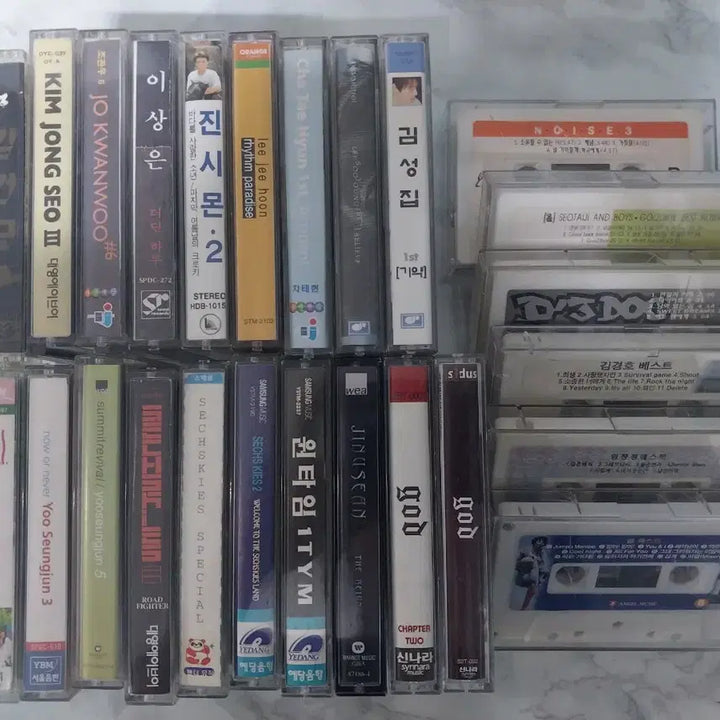 [BUNJANG] 1990s K-Pop &amp; Idol Cassette Tape Bundle Set (25 pcs) / [무료배송/90년대가요/아이돌] 카세트테이프 25개 일괄 추억소환