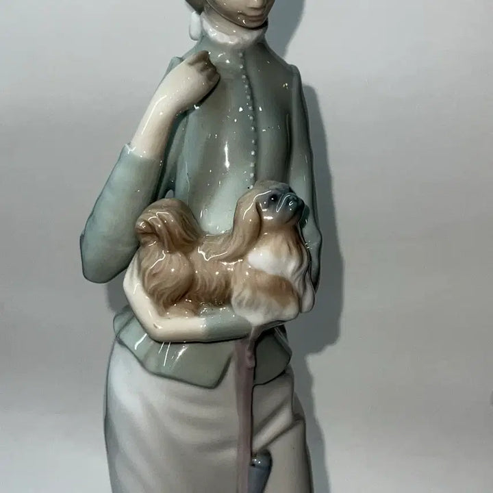 [BUNJANG] Lladró A Walk With The Dog Porcelain Figurine 
