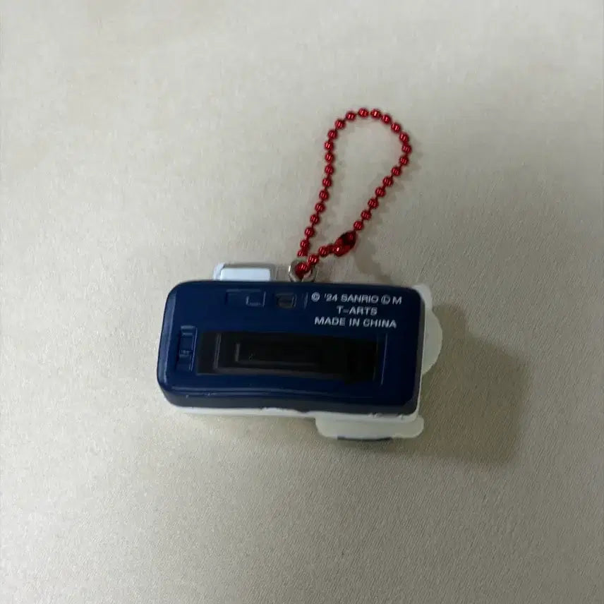 [BUNJANG] Hello Kitty 50th Anniversary Gacha Camera Charm / 키티 50주년 가챠 키링
