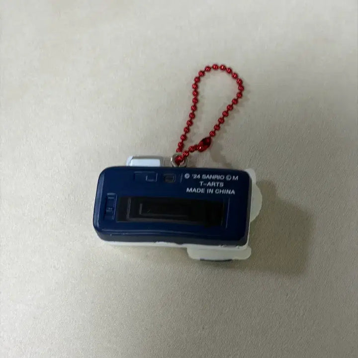 [BUNJANG] Hello Kitty 50th Anniversary Gacha Camera Charm / 키티 50주년 가챠 키링